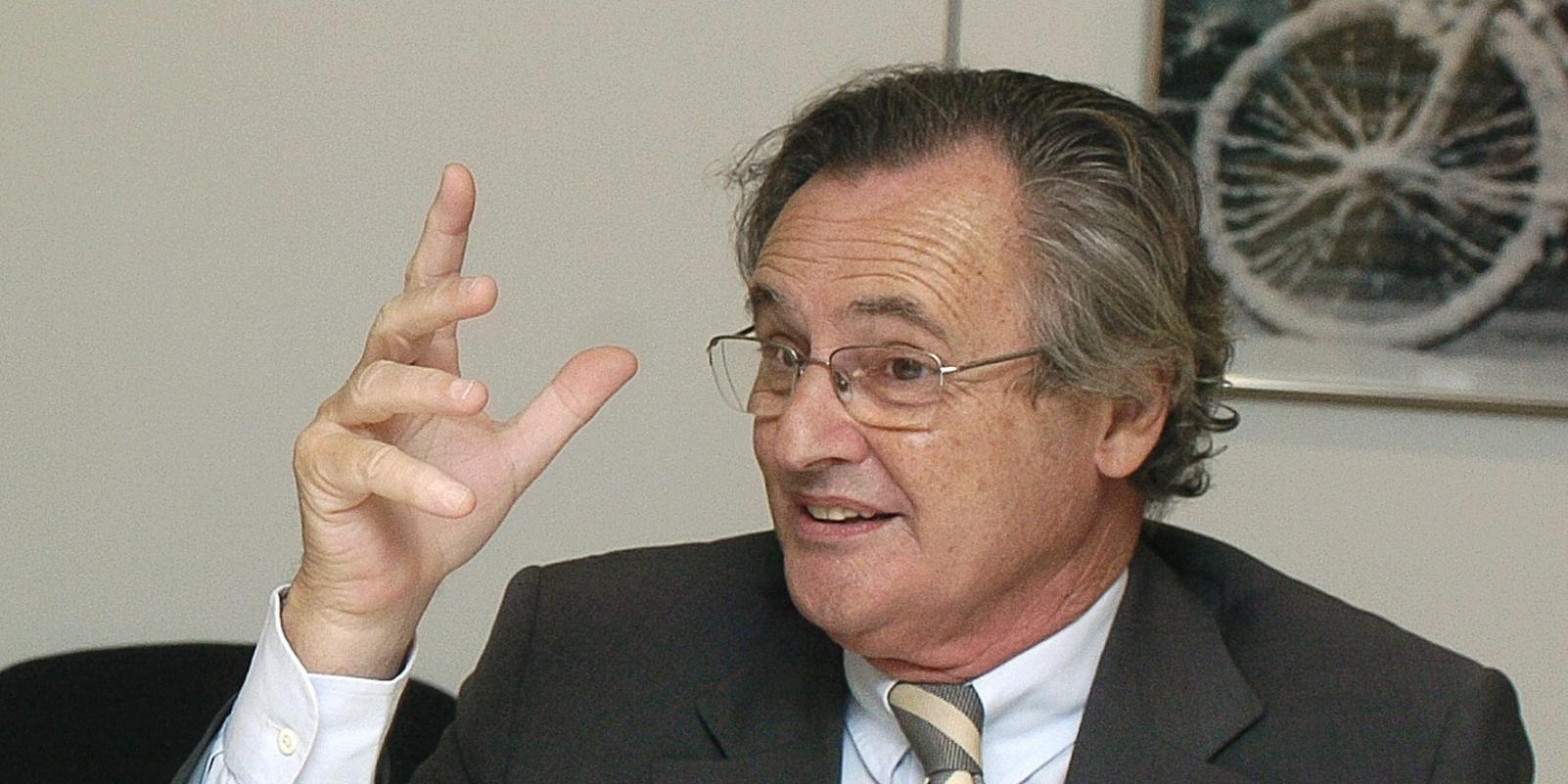 El marido de Cospedal niega ser el "López Hierro" de los papeles de Bárcenas