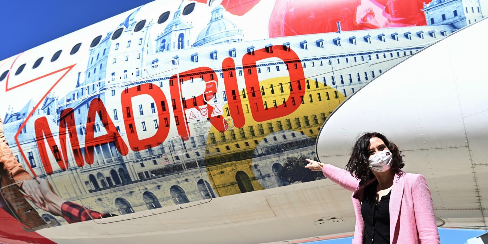 Iberia estrena avión con la imagen de Madrid para promocionarse como destino