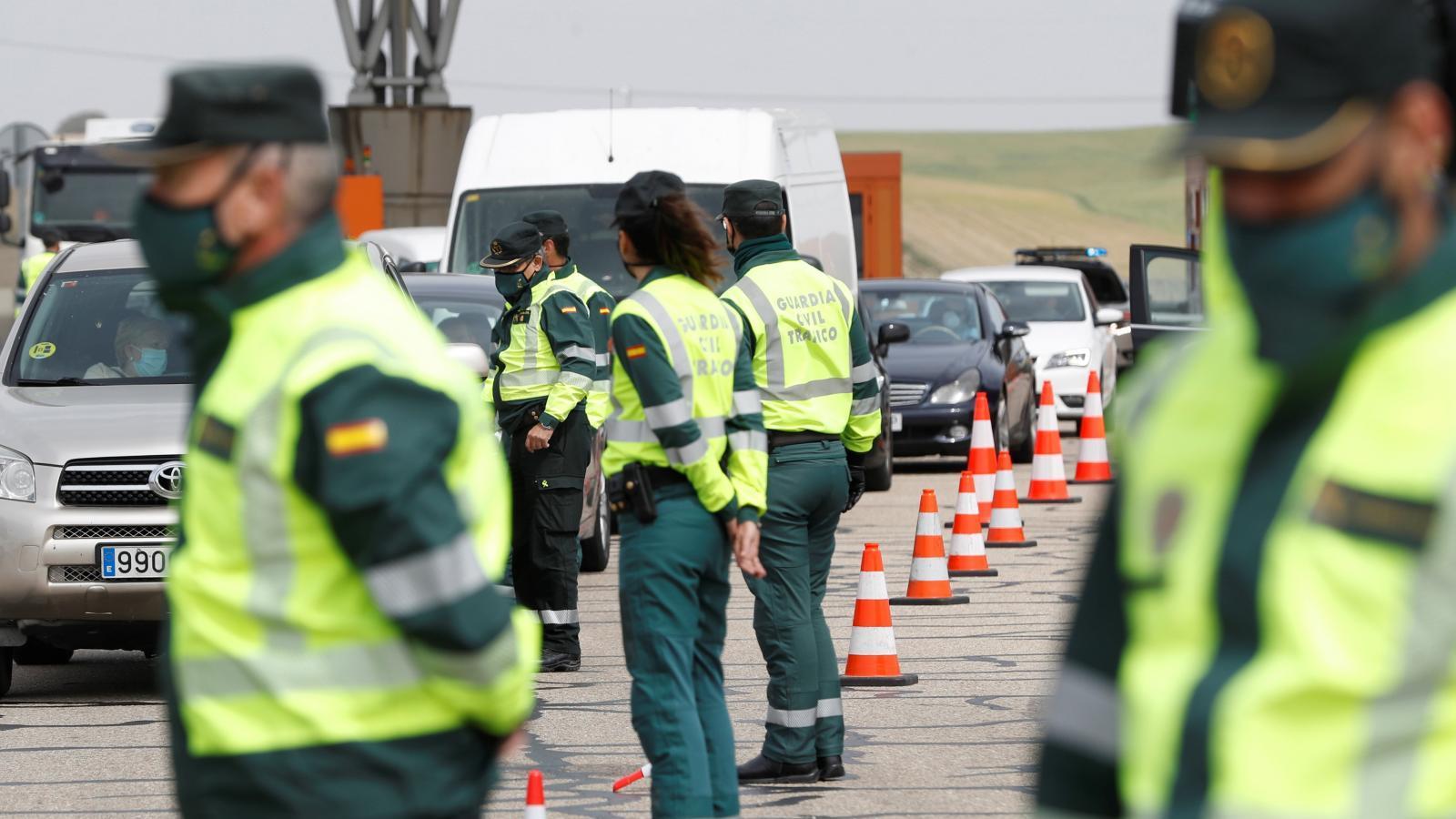 Correos detecta en su centro de Vallecas otra carta con cuatro balas con destino a la Dirección General de la Guardia Civil