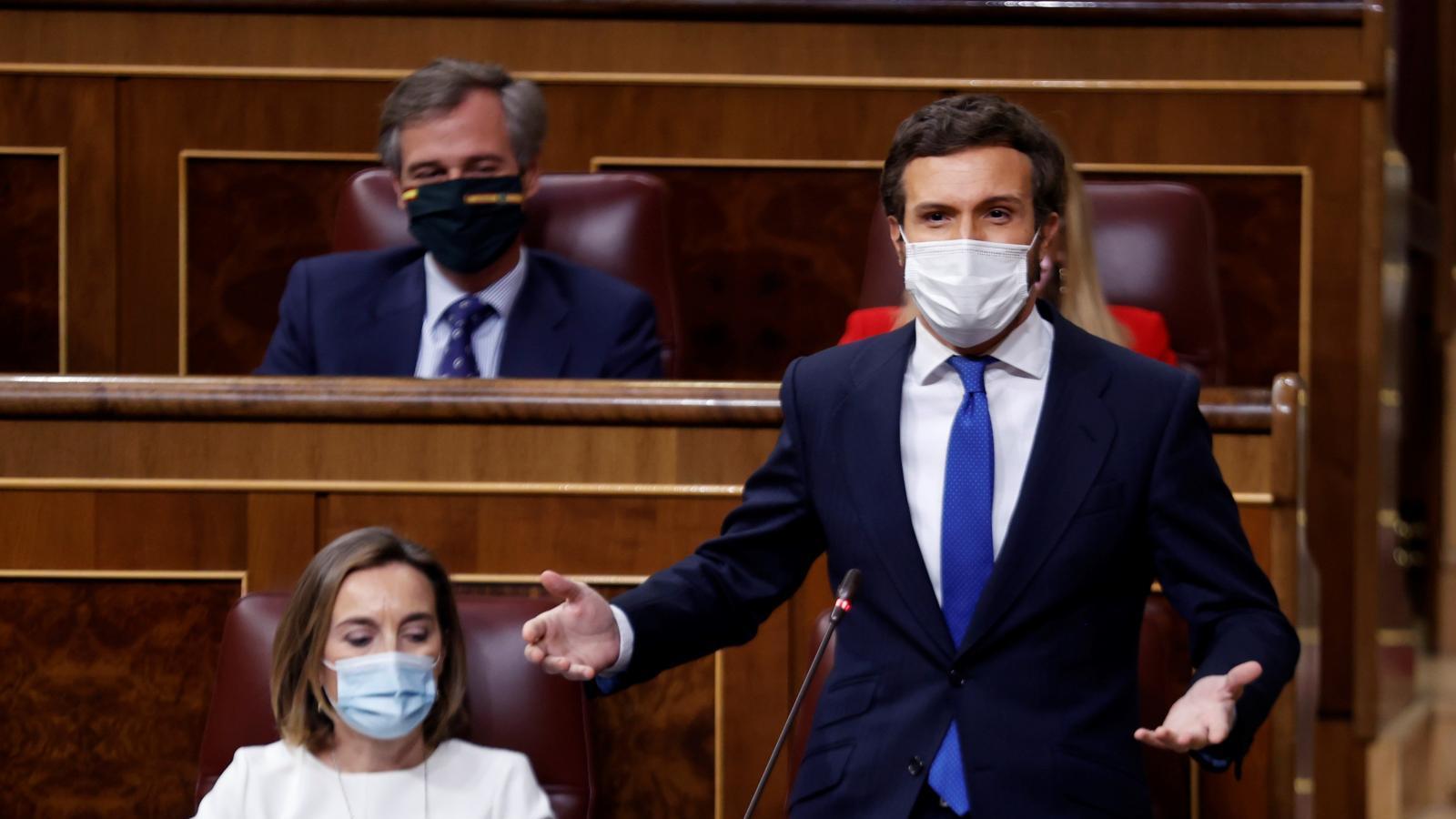 Casado aprieta a Sánchez impulsado por la victoria de Ayuso