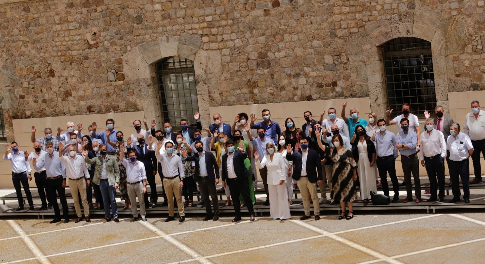 Los alcaldes del PP en grandes ciudades defienden su gestión en la pandemia