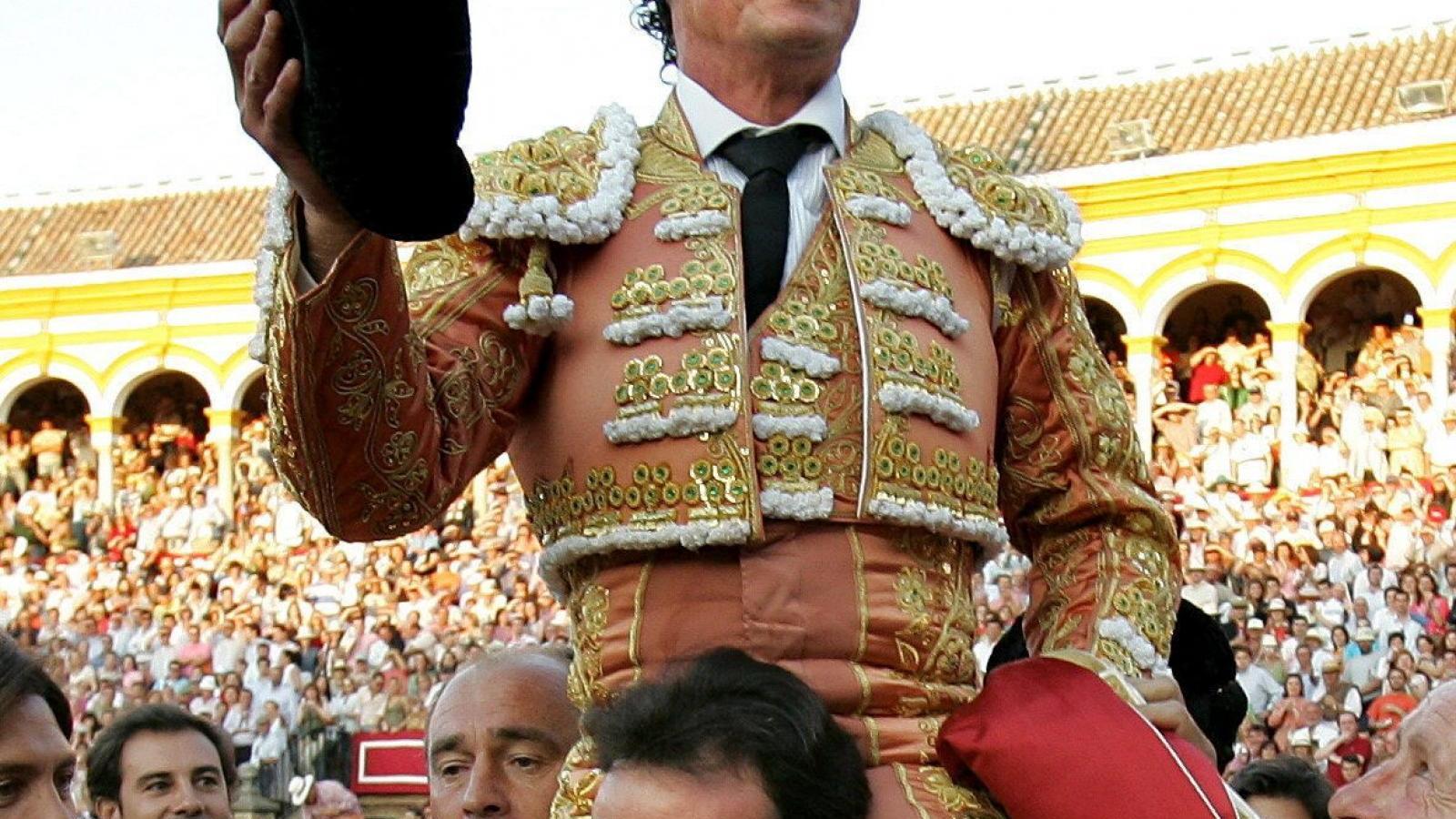 José María Manzanares: 50 años de la alternativa de un "torero de toreros"