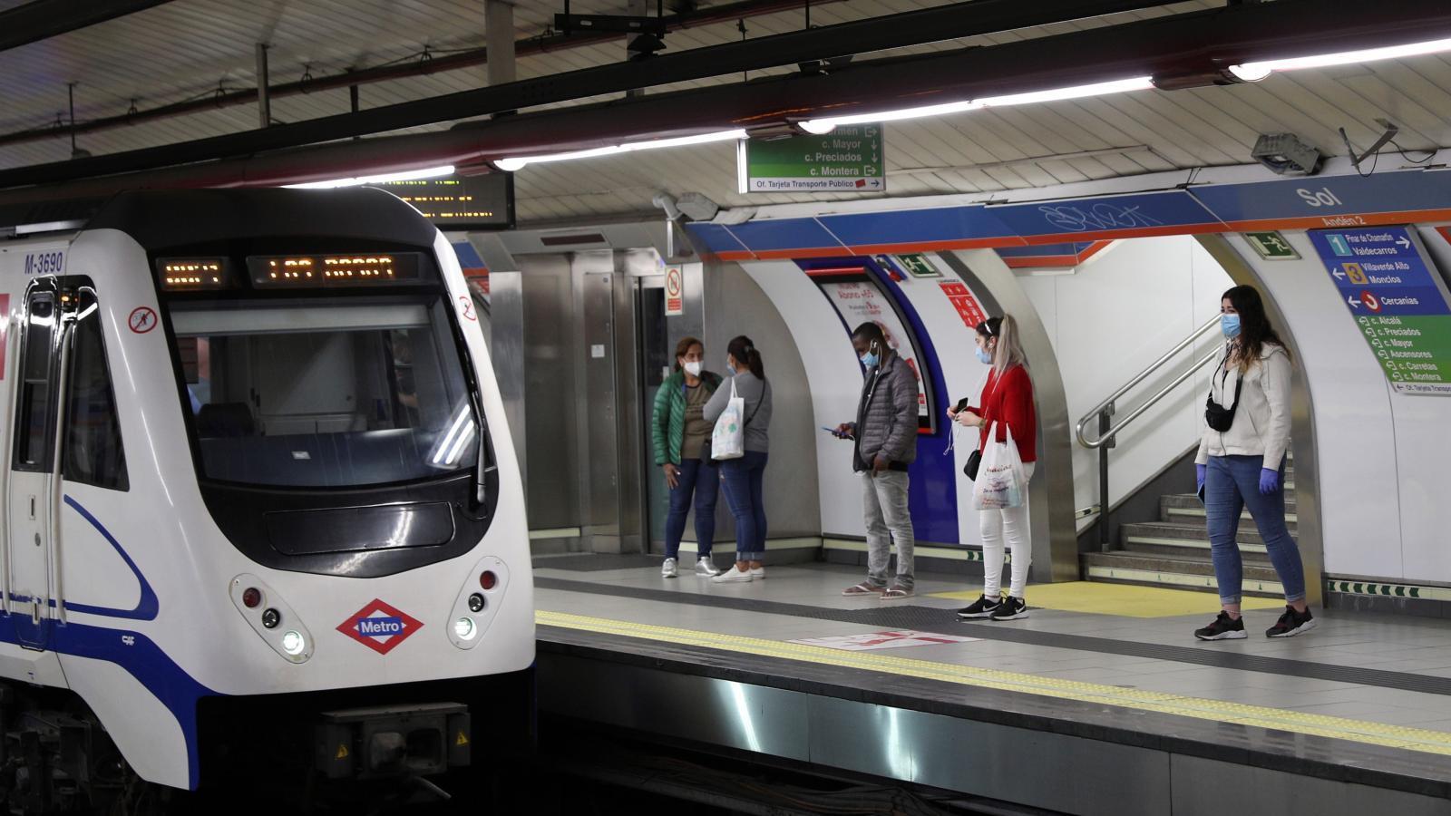 Metrorelatos busca el talento de los usuarios del suburbano a través de un concurso de microcuentos