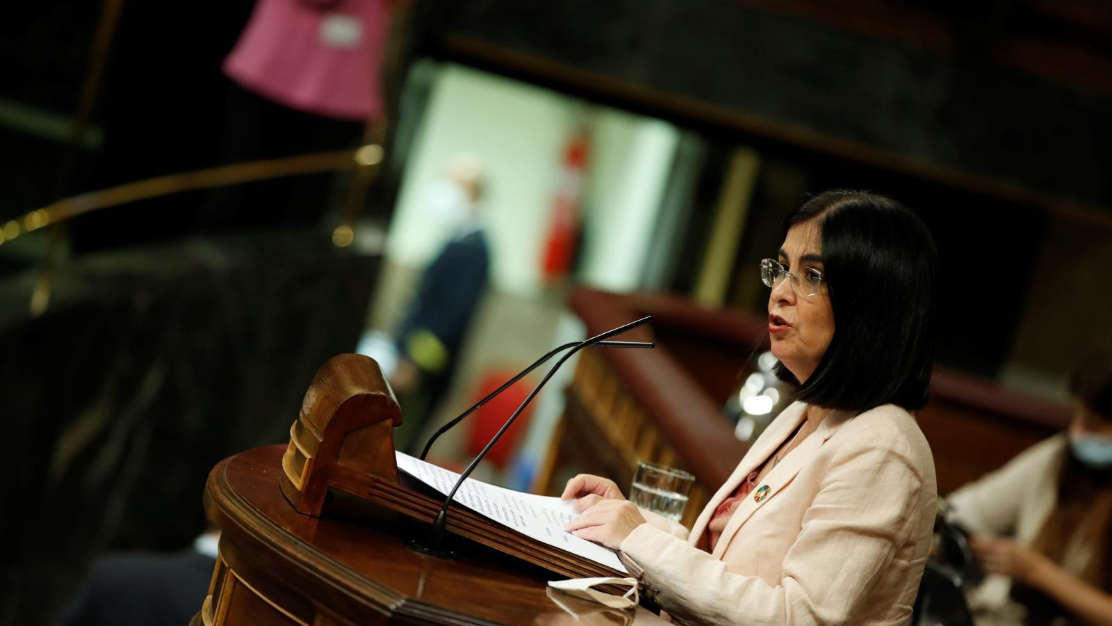 La mascarilla seguirá siendo opcional al aire libre si hay distancia social