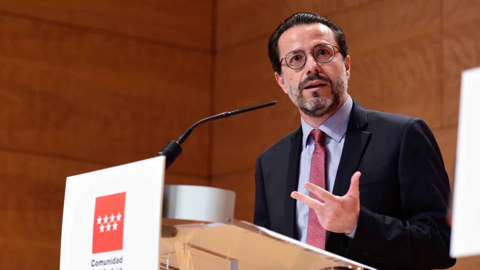 Lasquetty vuelve a acusar al Gobierno de España de repartir "mal" los fondos europeos y "teledirigir" a las comunidades