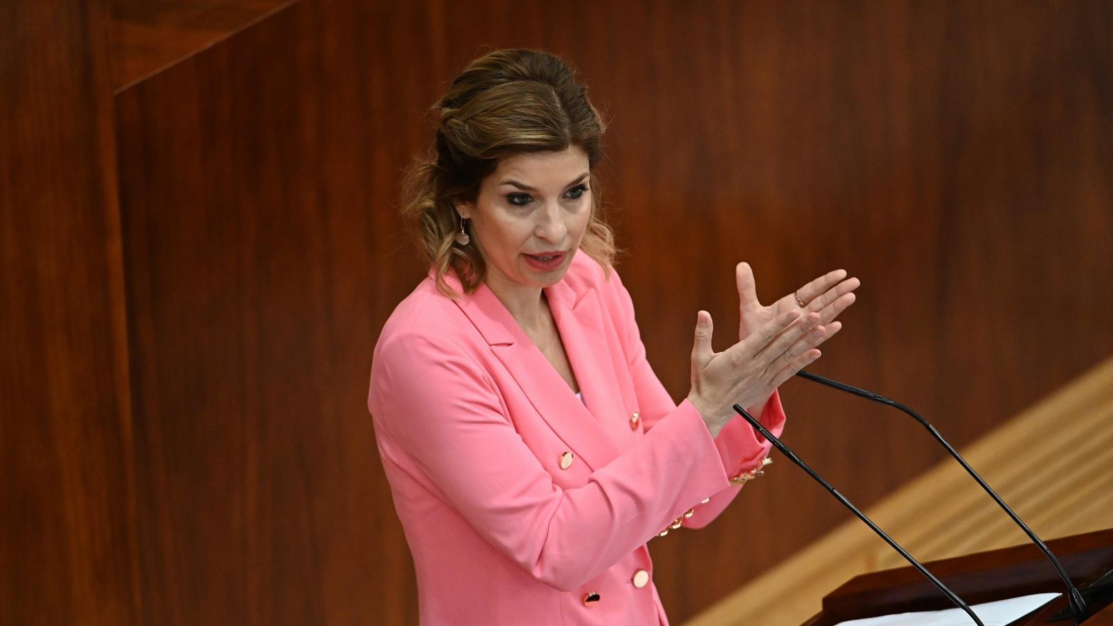 PSOE y Vox expresan a Ayuso su preocupación por el proceso de vacunación