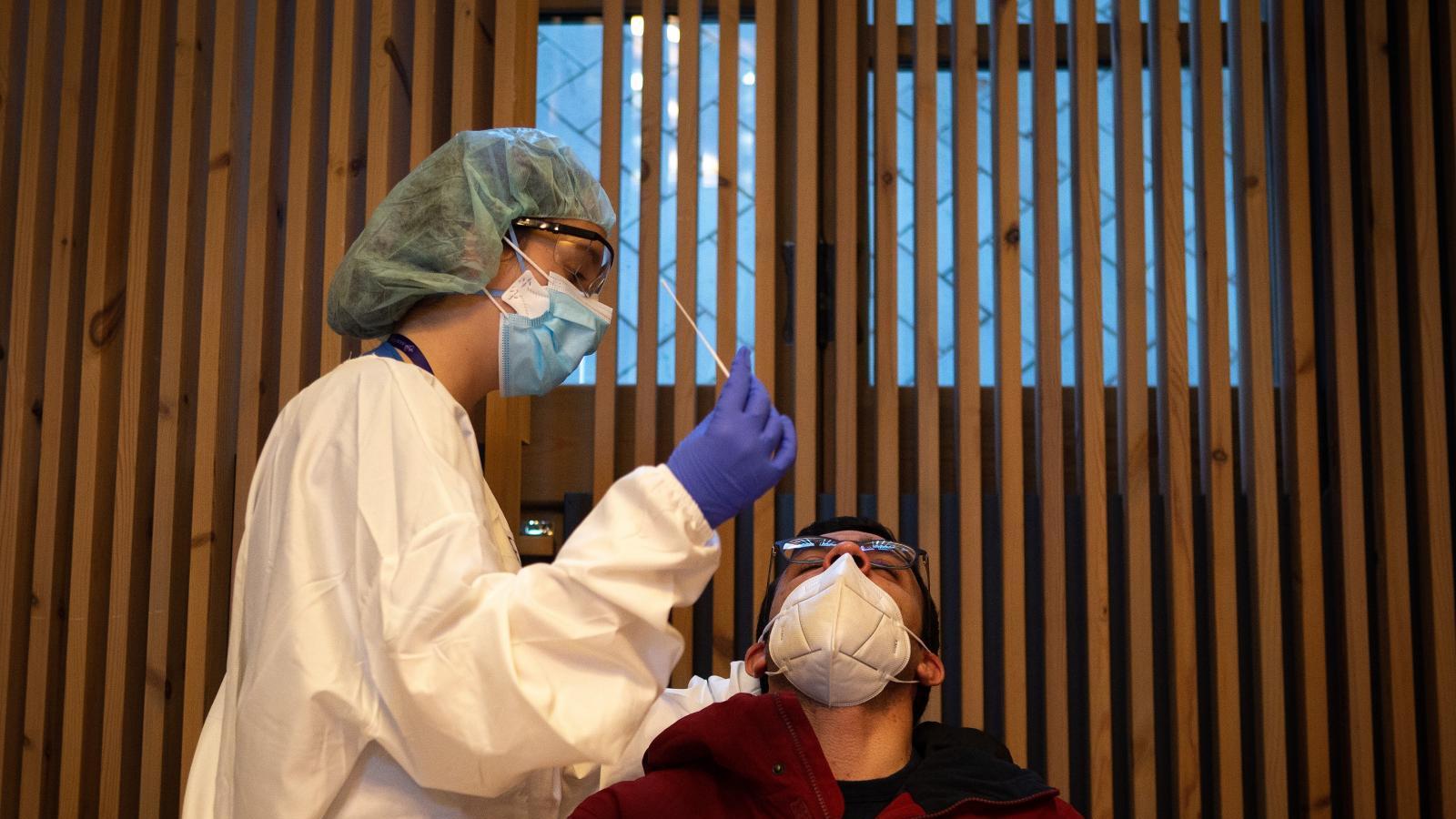 Los hospitales siguen con gran presión pese al avance de las vacunas