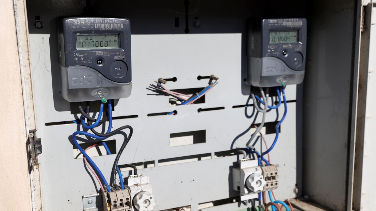 Las recetas de los partidos para abaratar el recibo de la luz