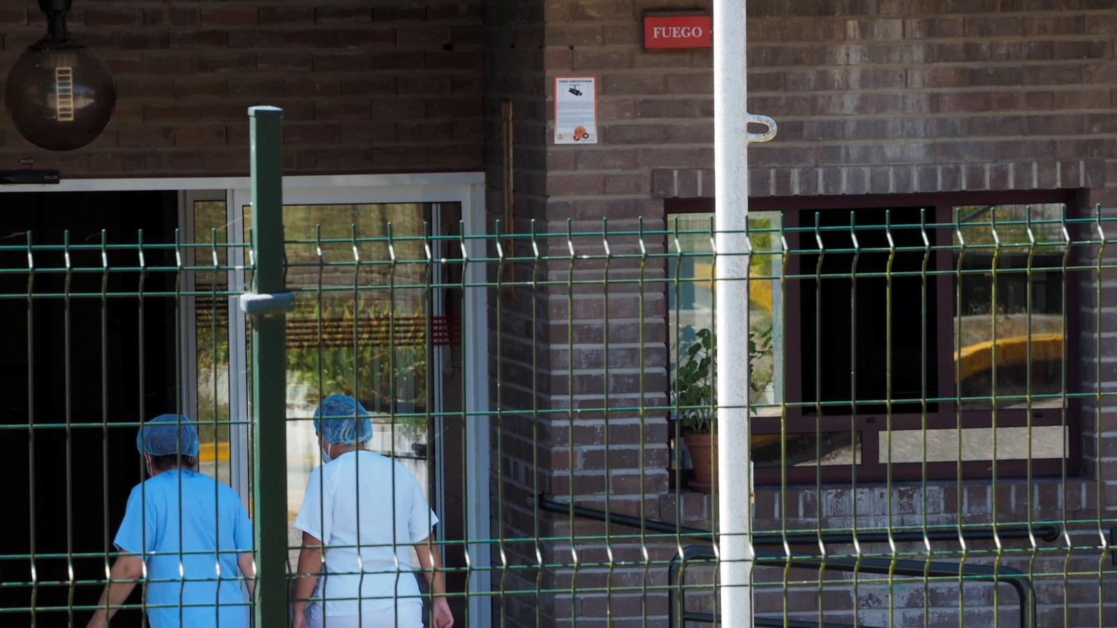 Continúan subiendo en España las muertes por covid en residencias: 148 en última semana, 43% más