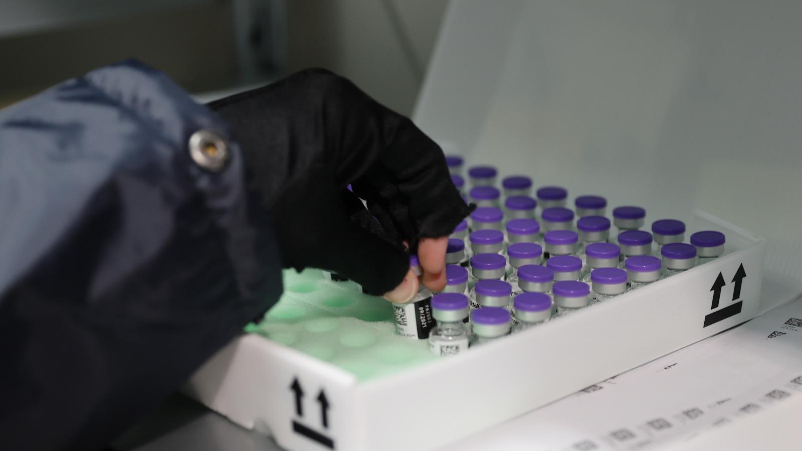 Se distribuyen hoy otros 2,3 millones de vacunas de Pfizer