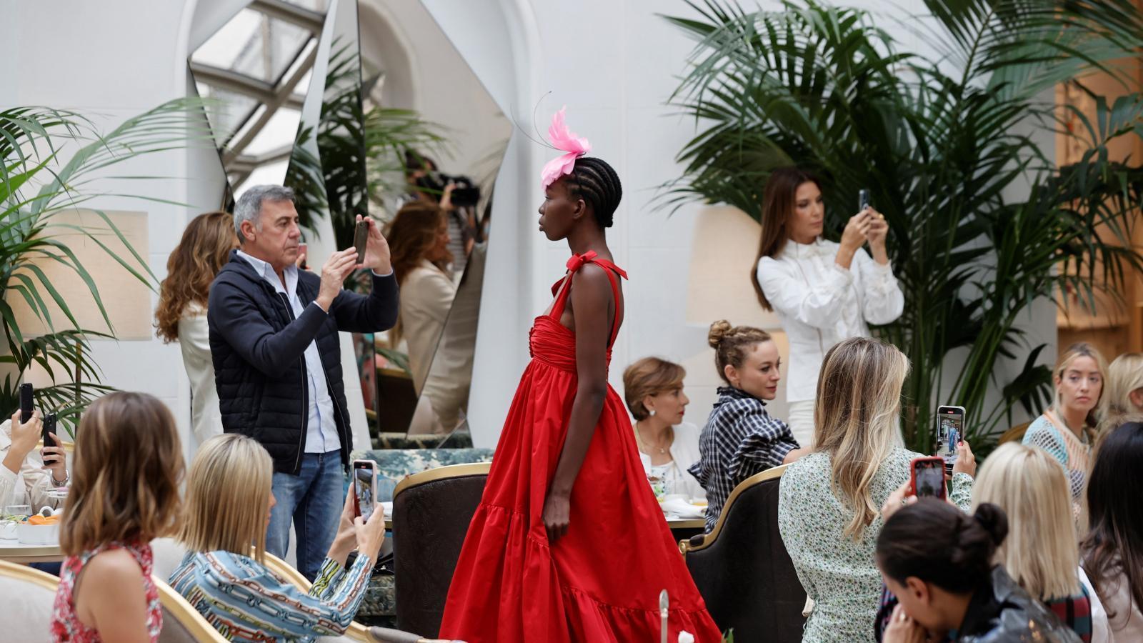 Jorge Vázquez, diseñador que, con orgullo, viste a burguesas y "pijas"