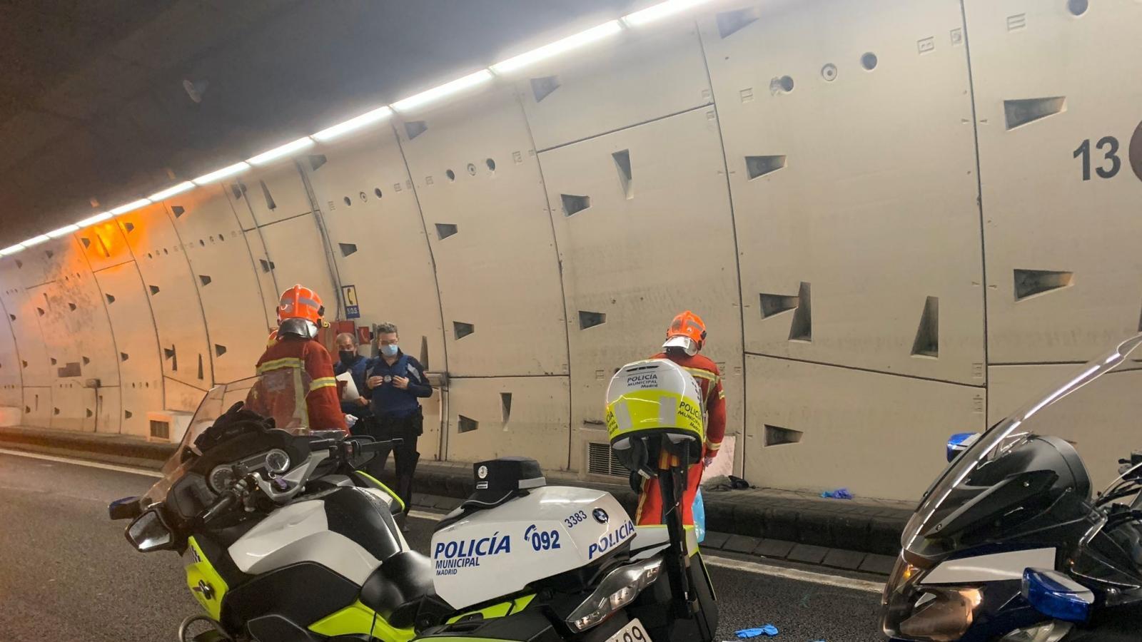 Pierde el control de su motocicleta en el túnel de la M-30 y fallece
