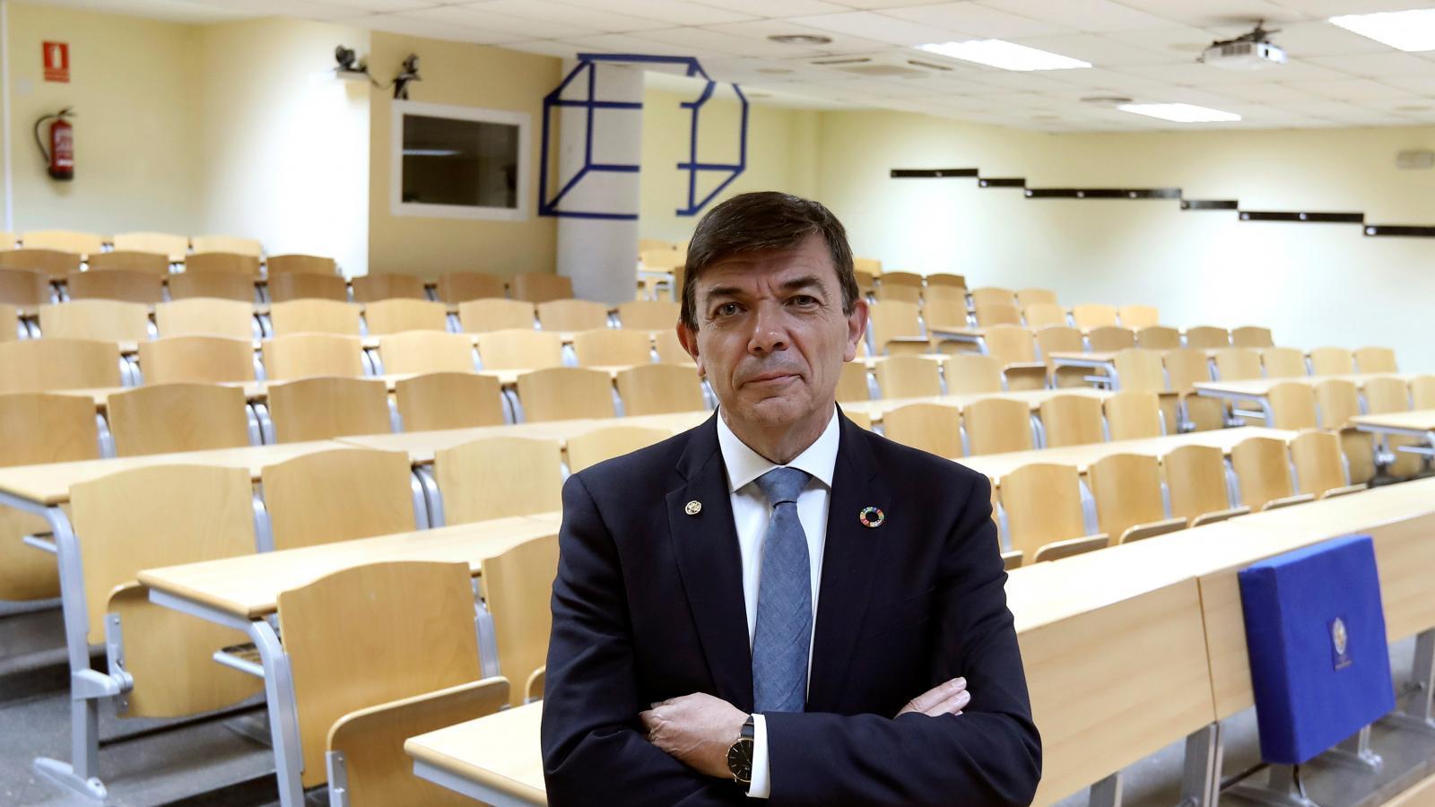El Gobierno nombra rector de la Menéndez Pelayo al matemático Carlos Andradas