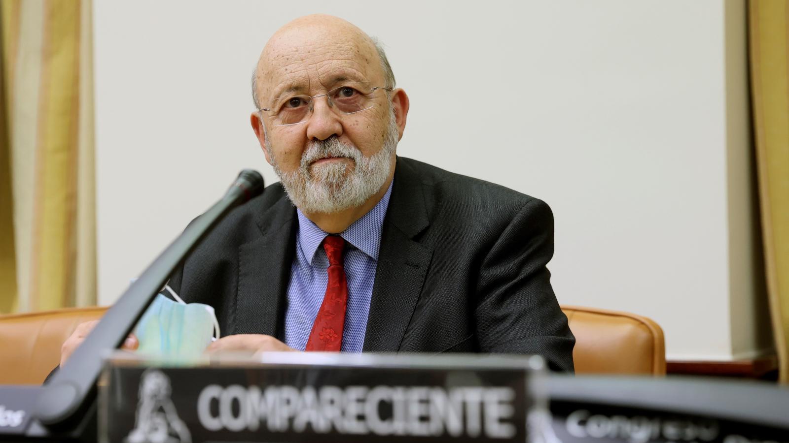 Tezanos: "El CIS no ha perdido credibilidad por mucho que se empeñen"