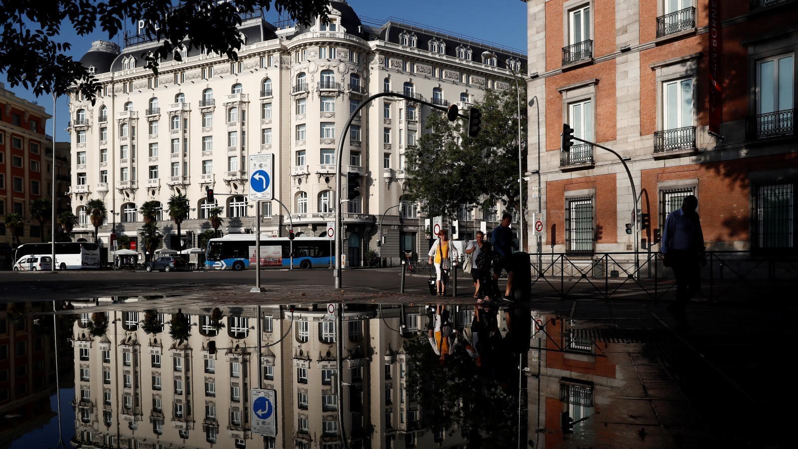 Los bomberos realizan 175 intervenciones por la lluvia en Madrid