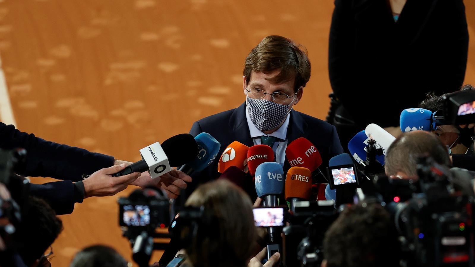 Martínez-Almeida felicita la Navidad a los madrileños con un vídeo en redes sociales 