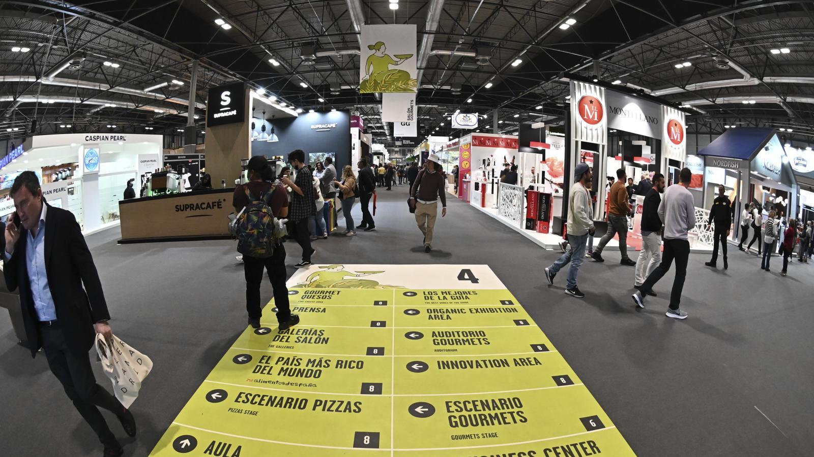 El Salón Gourmets quita la sed con ginebra de cannabis y leche de camella