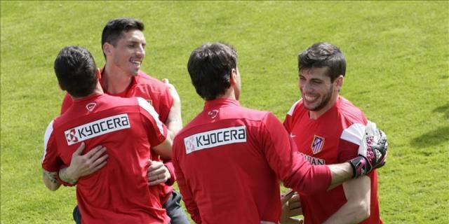 El Atlético entrena con los suplentes y Diego Costa sale a correr