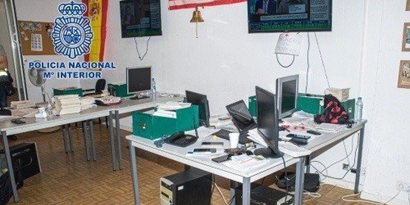 Desmantelado un 'chiringuito financiero' de falsos brókeres que captaba clientes por teléfono y les estafaban