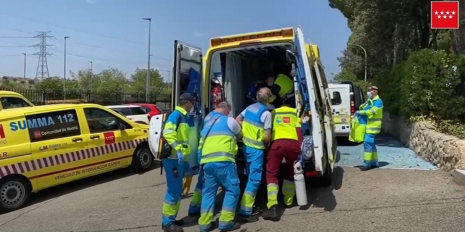 Herido muy grave un motorista de 34 años tras golpearse contra un guardarraíl de la M-625