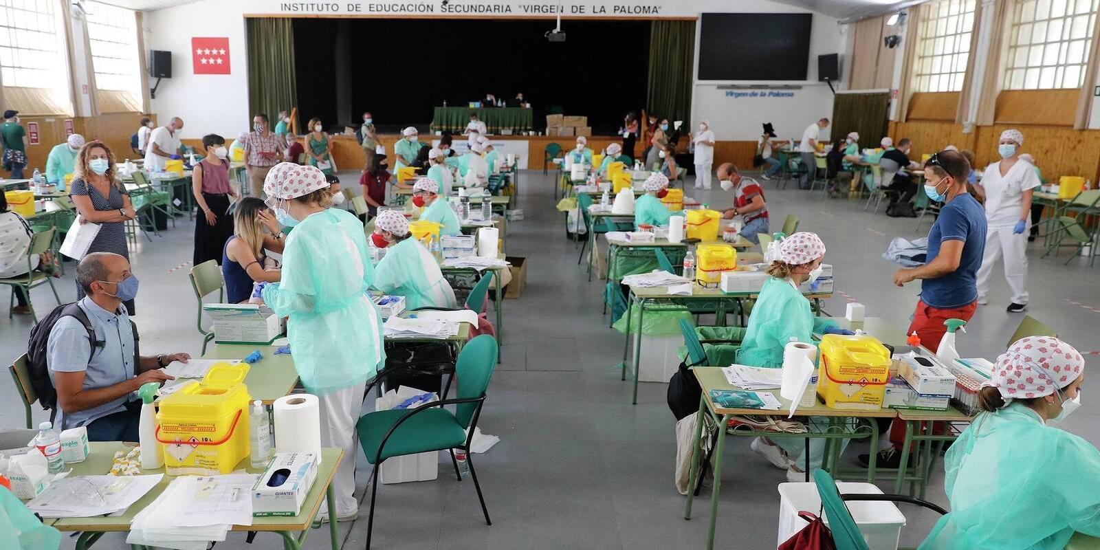 La Comunidad de Madrid realiza cerca de 12.000 test a docentes "con normalidad"