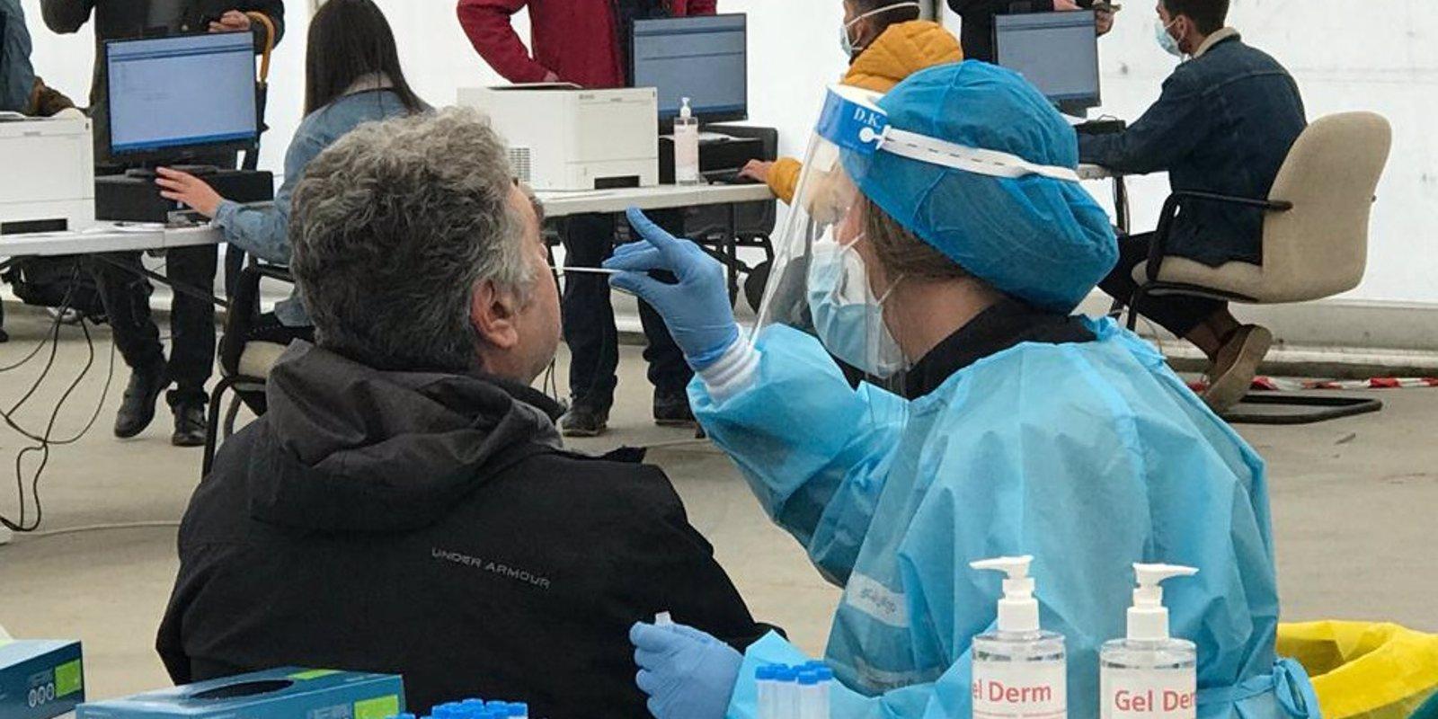 Los test de antígenos continúan en siete campus universitarios y se amplían a diez nuevas zonas de salud