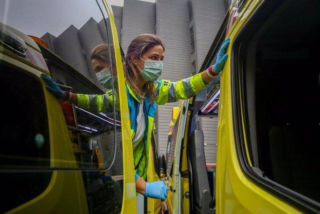 Un conductor de 81 años se sale de la carretera en Loeches en un accidente que deja a un joven con pronóstico reservado
