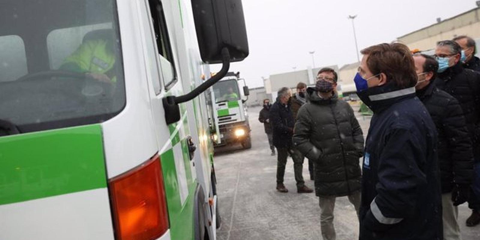 El Ayuntamiento de Madrid ha esparcido ya más de 1.700 toneladas de sal y 286.000 litros de salmuera contra las nevadas