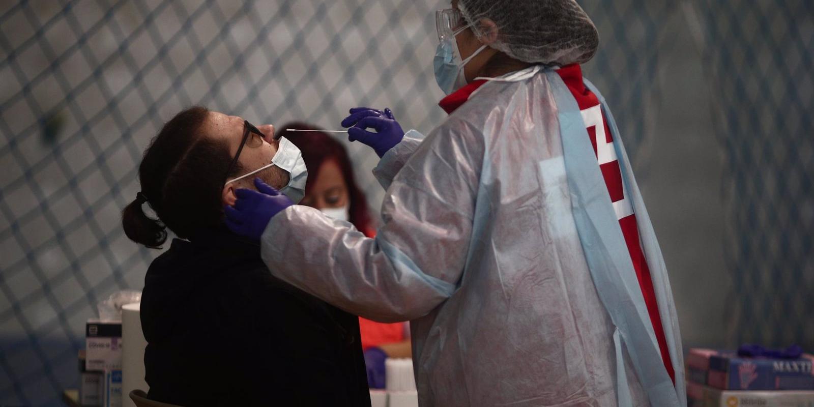 Los contagios siguen al alza en la región con 4.985 nuevos casos, 3.663 las últimas 24 horas y 24 fallecidos