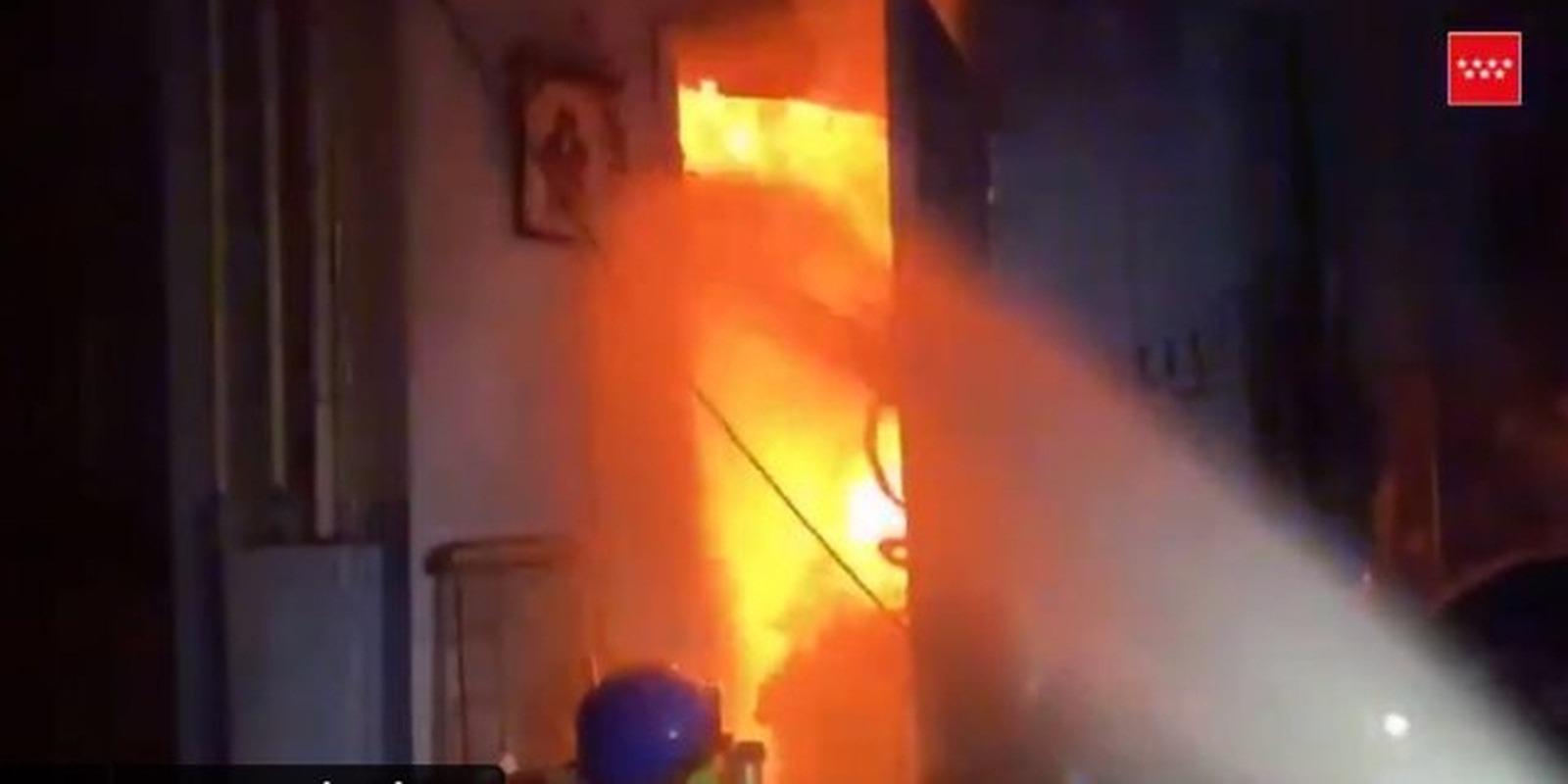 Extinguido sin heridos un incendio en una nave de Humanes