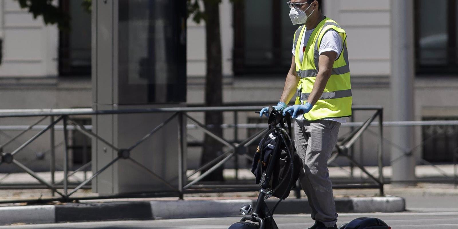 Un hombre de 28 años es atropellado en Fuenlabrada mientras conducía un patinete eléctrico