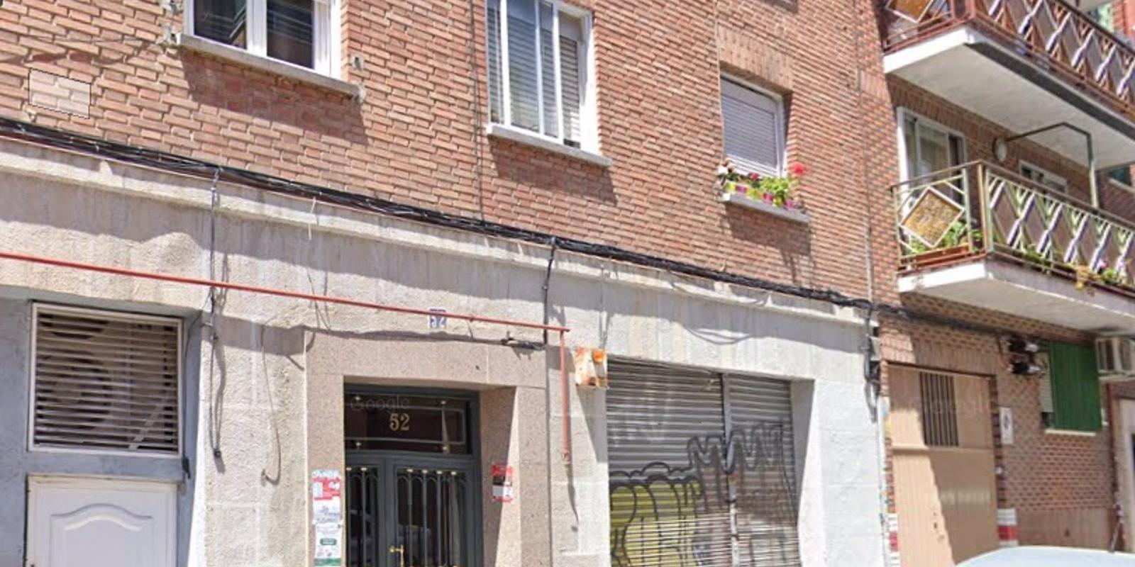 Amputan tres dedos con una katana a un hombre, que cae por la ventana de un piso de Latina