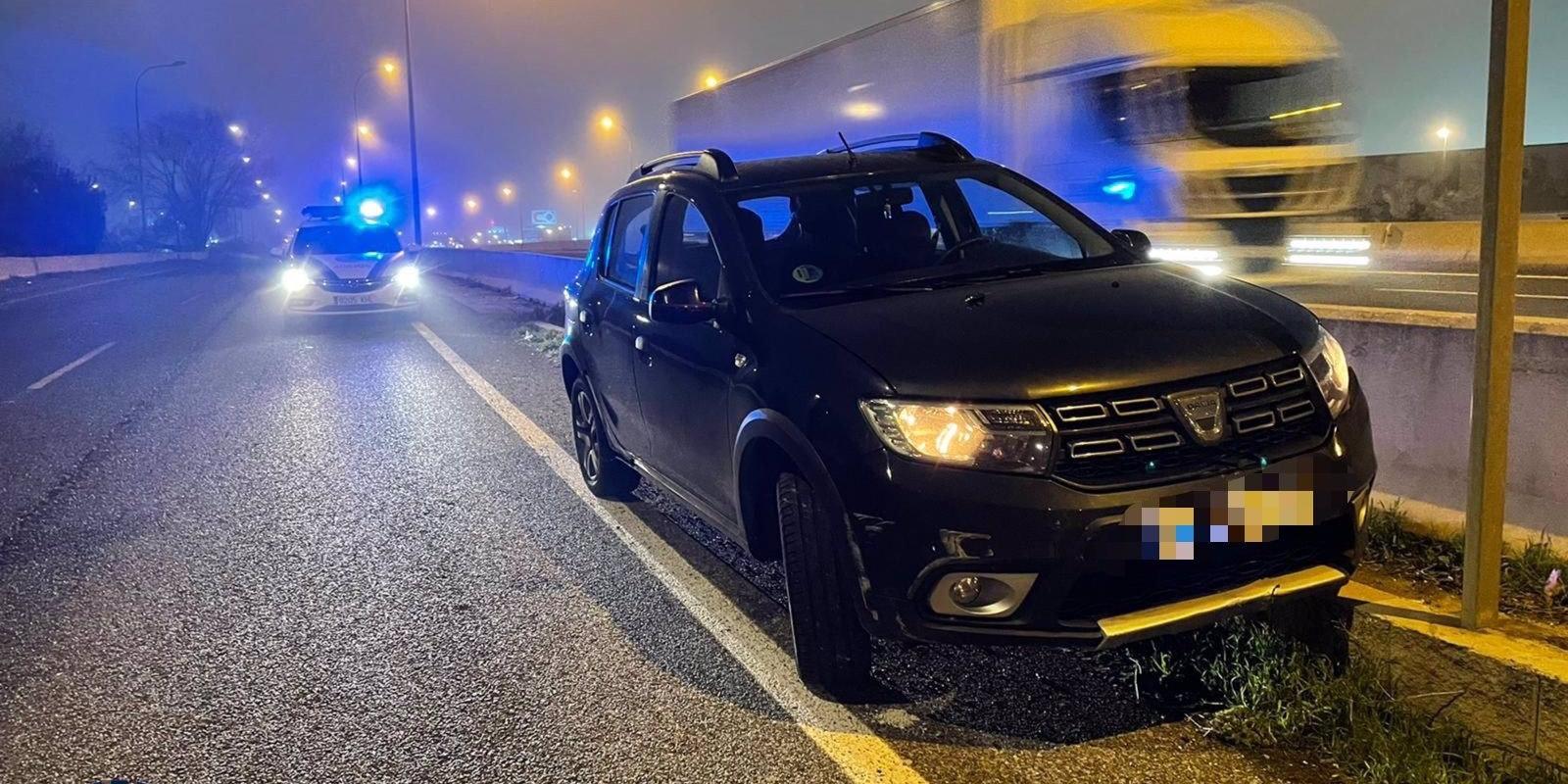 Detenido en Valdemoro un conductor por triplicar la tasa de alcohol y quedarse dormido en la vía de servicio de la A-4