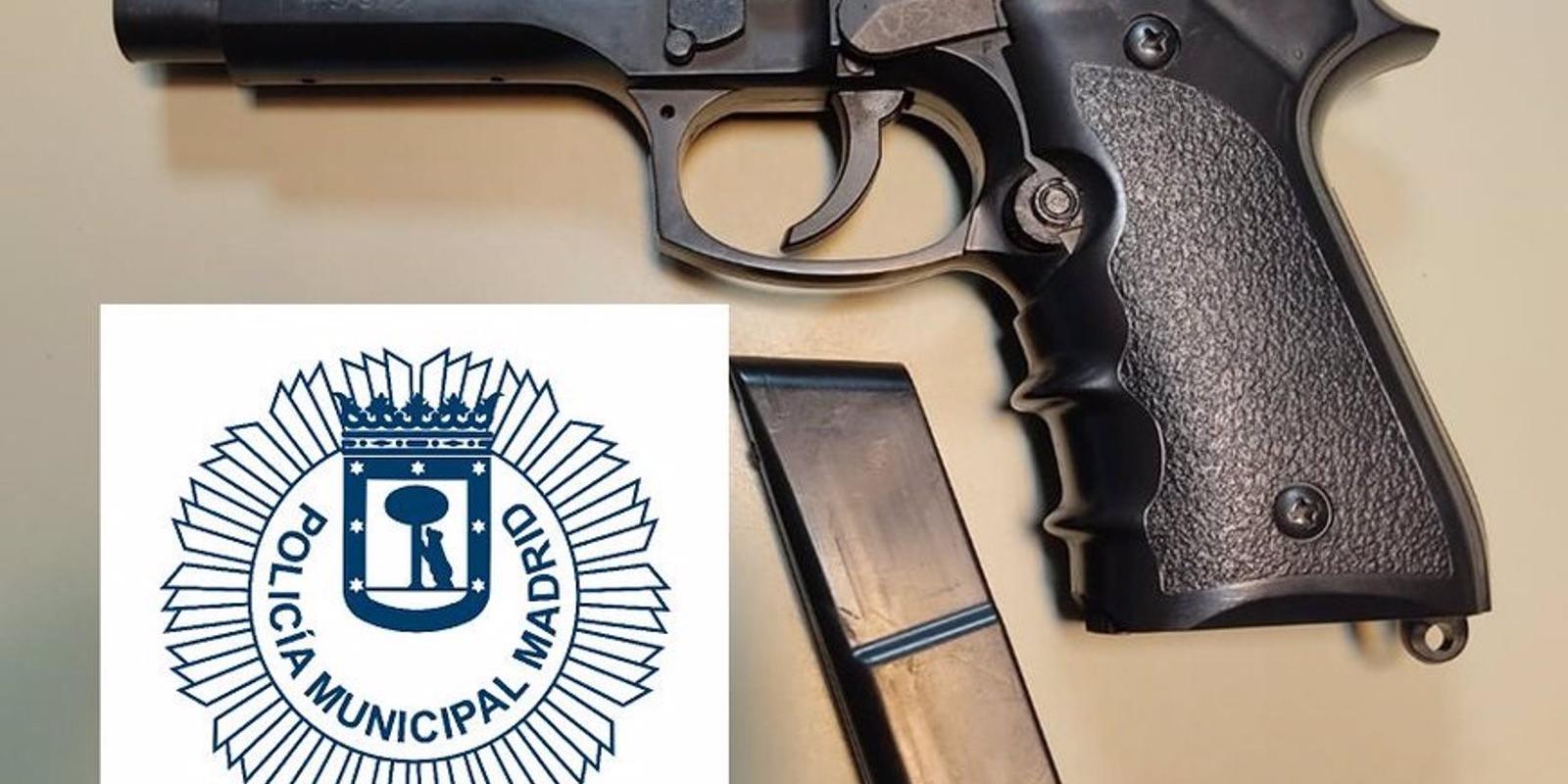 Un hombre intenta atracar una discoteca de Carabanchel encañonando con una pistola falsa al encargado