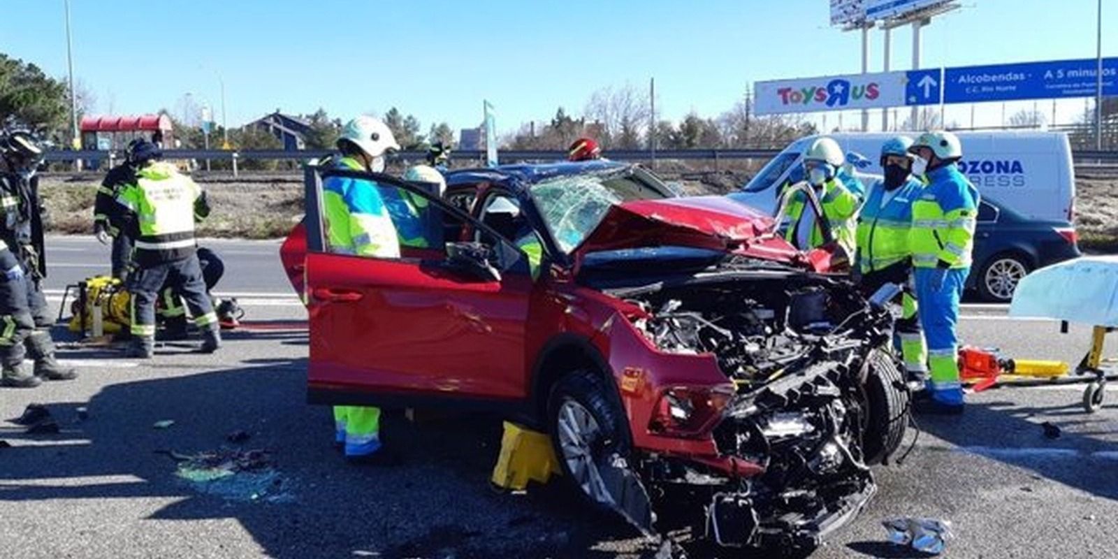 Herida una mujer tras dar varias vueltas de campana su vehículo en la A-1