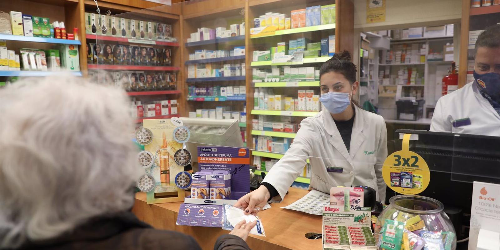 La Comunidad de Madrid ya ha entregado gratuitamente 752.024 mascarillas FFP2 a los mayores de 65 años