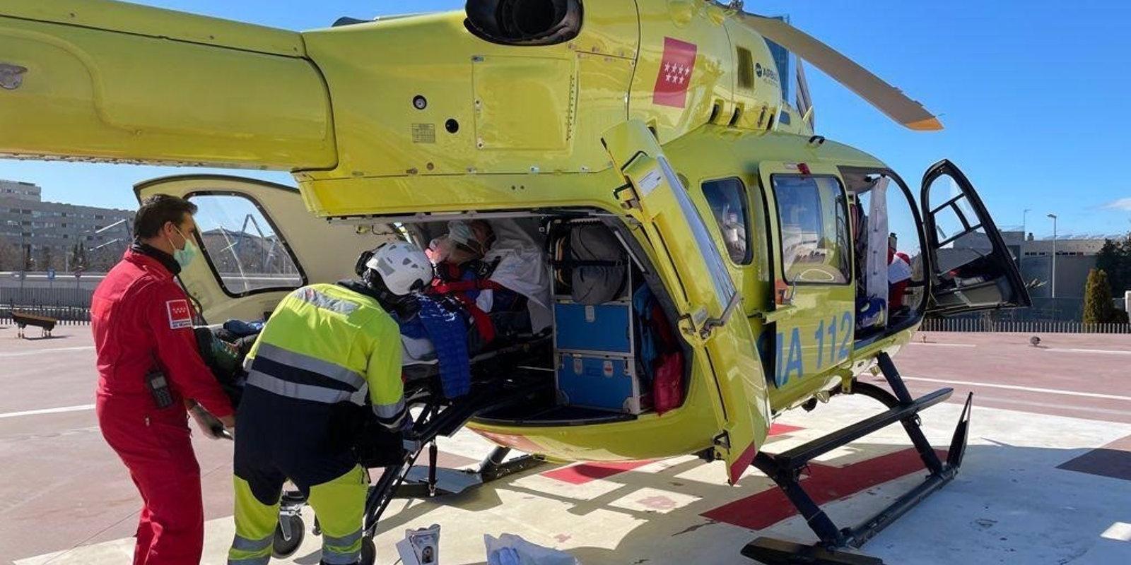 Herido grave un montañero tras clavarse un piolet en el pecho a causa de la caída de una ladera de hielo