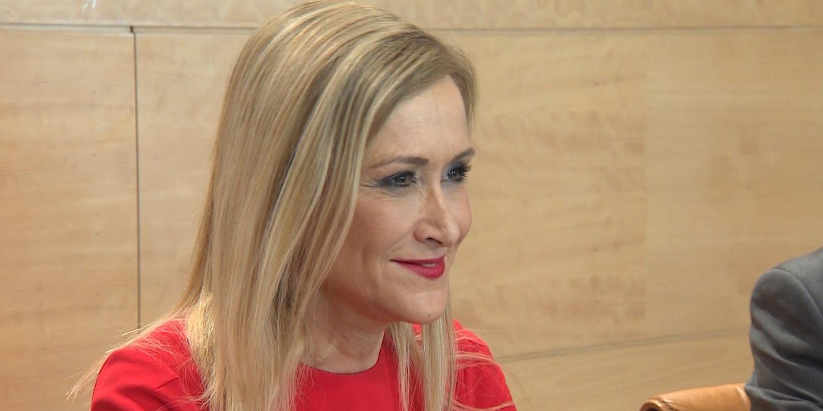 Cifuentes: "Poner en duda mi inocencia y echar porquería me parece un poco mezquino"