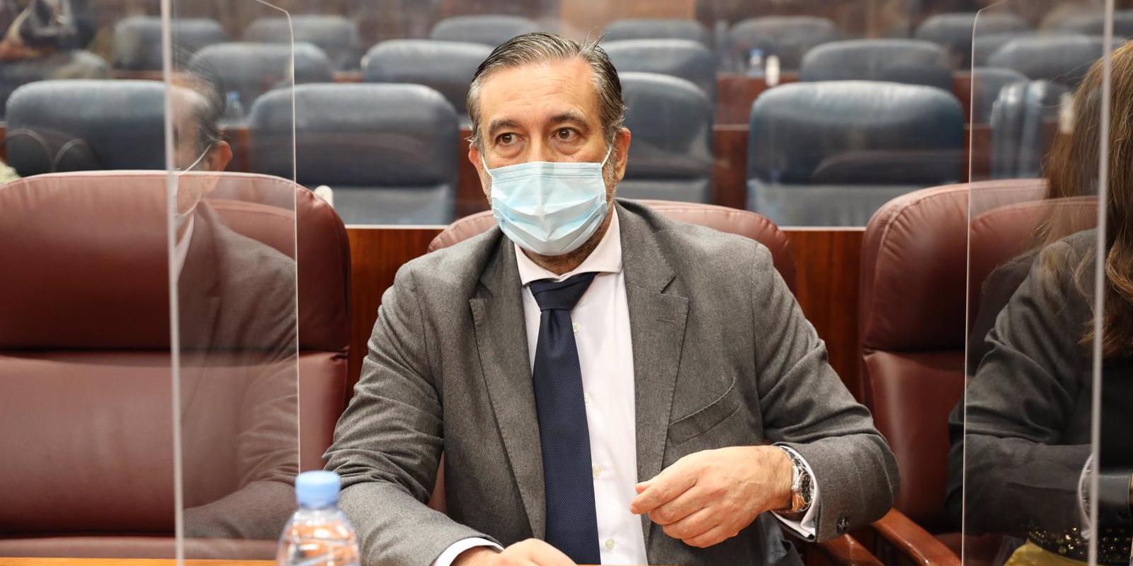 Enrique López pide a la Fiscalía que investigue la relación del tuit de Echenique con los actos violentos de Sol