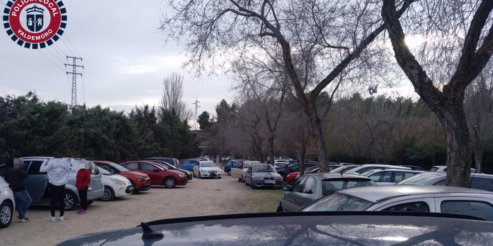 La Guardia Civil y la Policía Local desalojan un parque natural de Valdemoro por aglomeración de gente y no garantizar las medidas Covid
