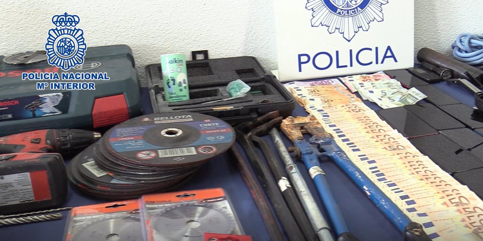 Desmantelan una banda que robó en una tienda de lujo, una fábrica de calzado de Elche y en una casa de Madrid