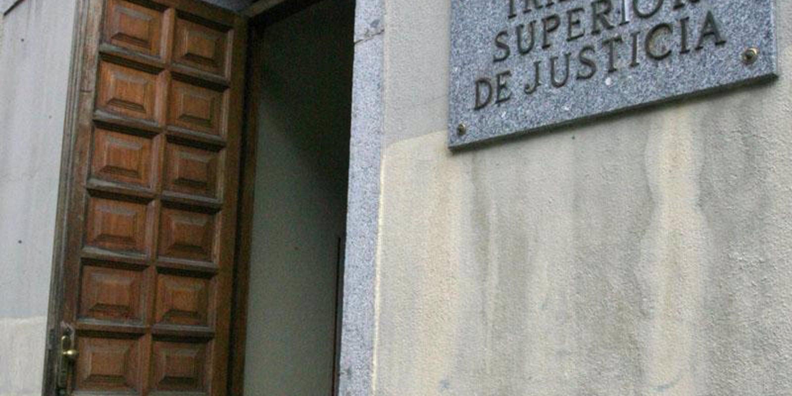 Condenado a ocho años de cárcel por abusos sexuales continuados a su hija de 16 años