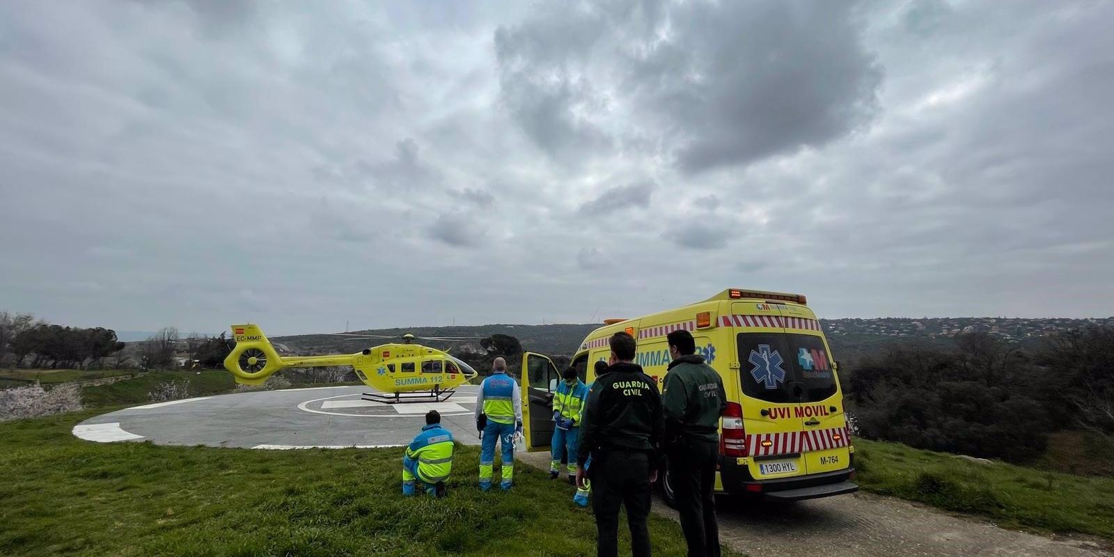 Grave una niña de dos años al caer a una piscina en un chalé de Redueña