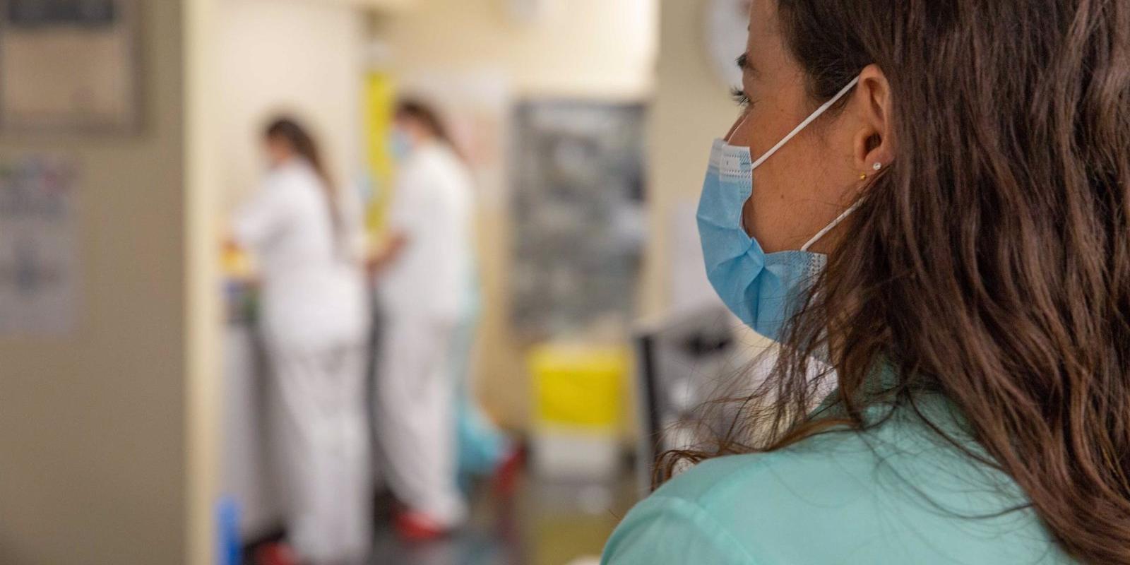 Las supervisoras de Enfermería de UCI y Quirófano del Hospital de Torrejón, premiadas por su trabajo en la pandemia