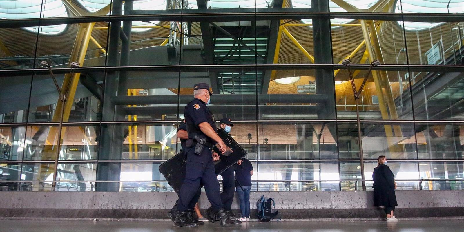 Detenido un hombre que quería viajar desde Italia a Costa Rica con un niño de 3 años sin autorización paterna