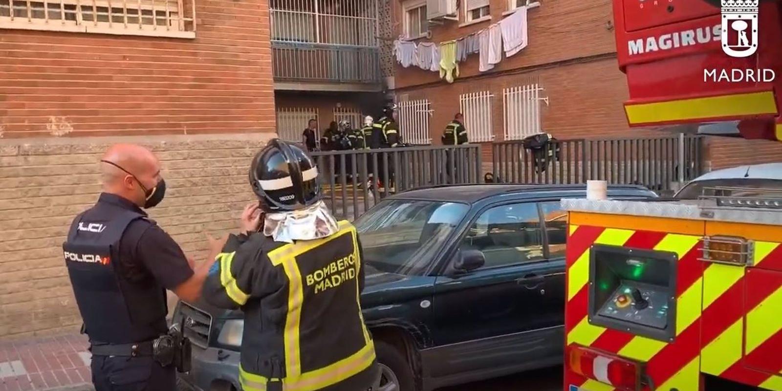 Arde un piso en un incendio sin heridos en el barrio de Lucero