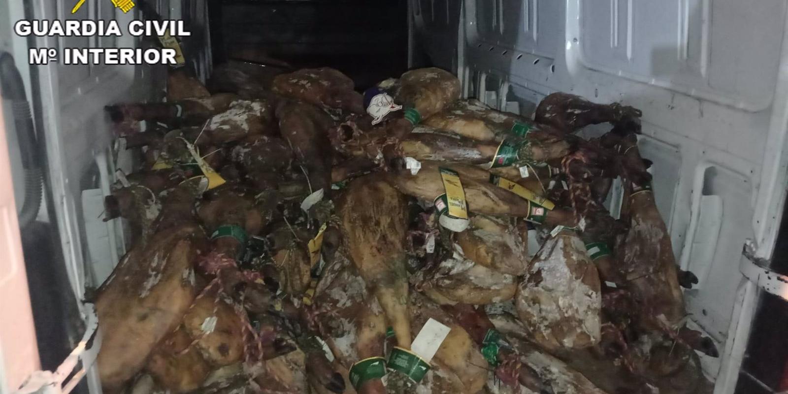 Siete detenidos por robar 130 jamones de una nave de Humanes