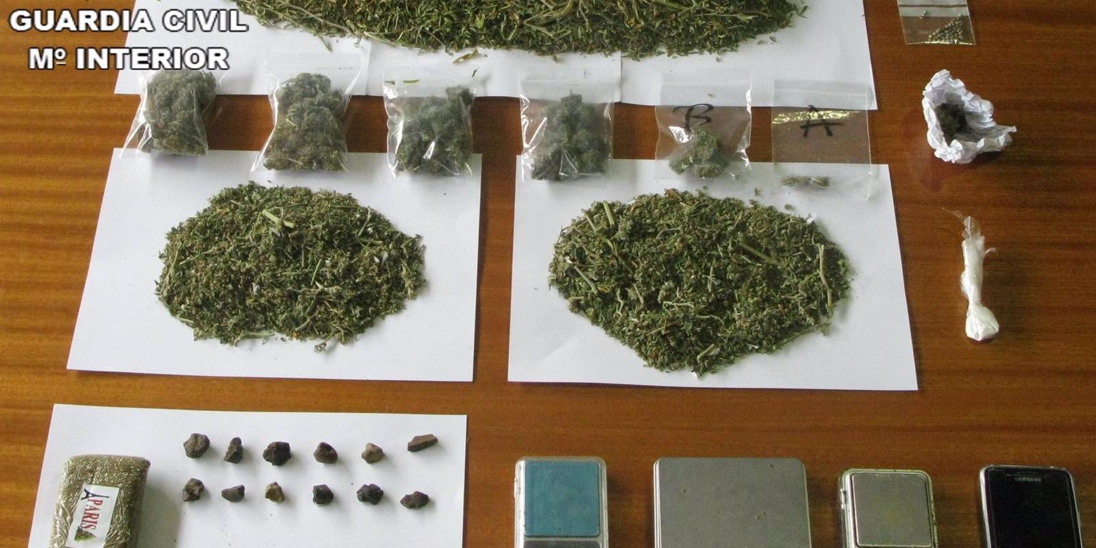 La Guardia Civil desmantela un punto de venta de estupefacientes en un domicilio de Boadilla del Monte