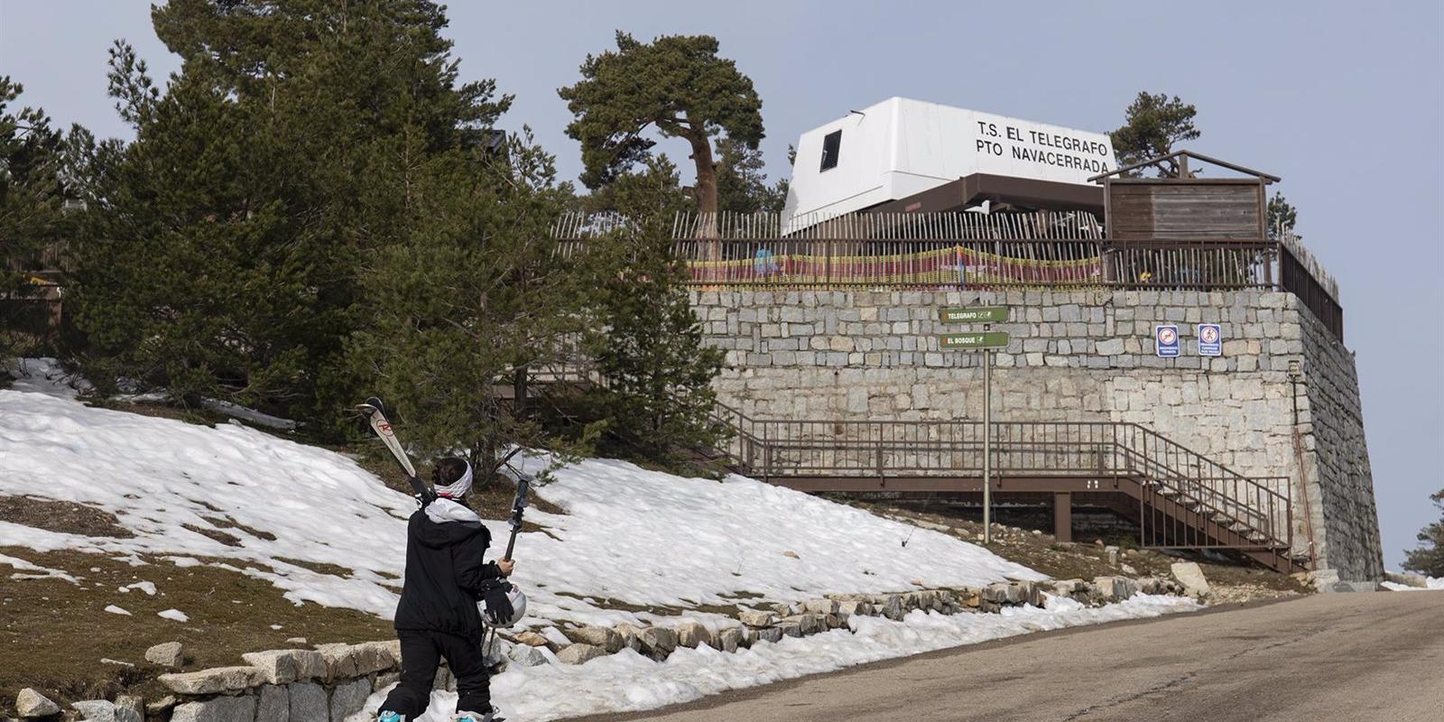 Díaz Ayuso pide que no se cierren las pistas de esquí de Navacerrada para evitar perder medio millar de puestos de trabajo