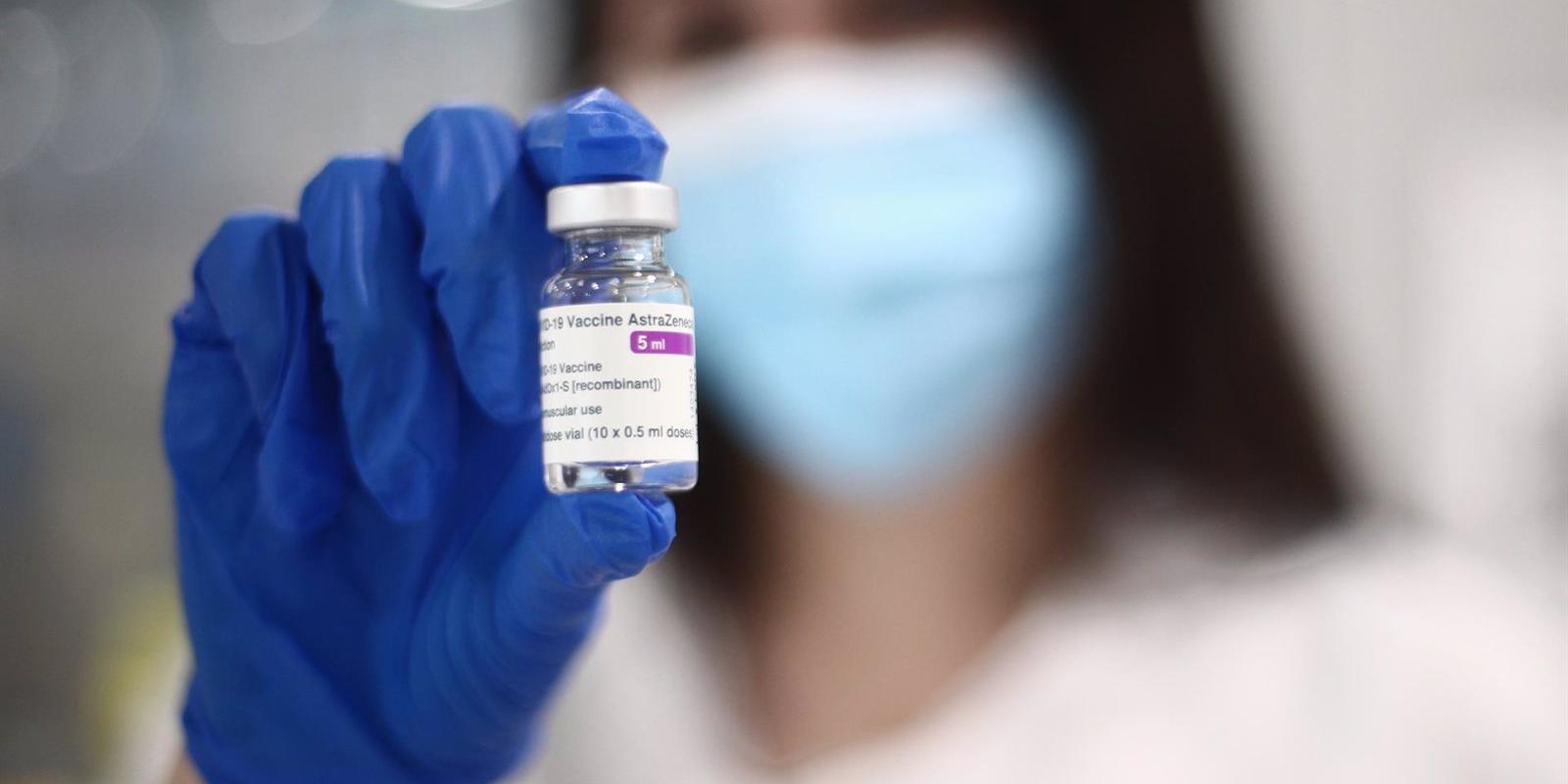 Ha comenzado la vacunación a la población general de la región entre 60 y 65 años 